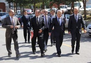 Ceylan incelemelerde bulundu